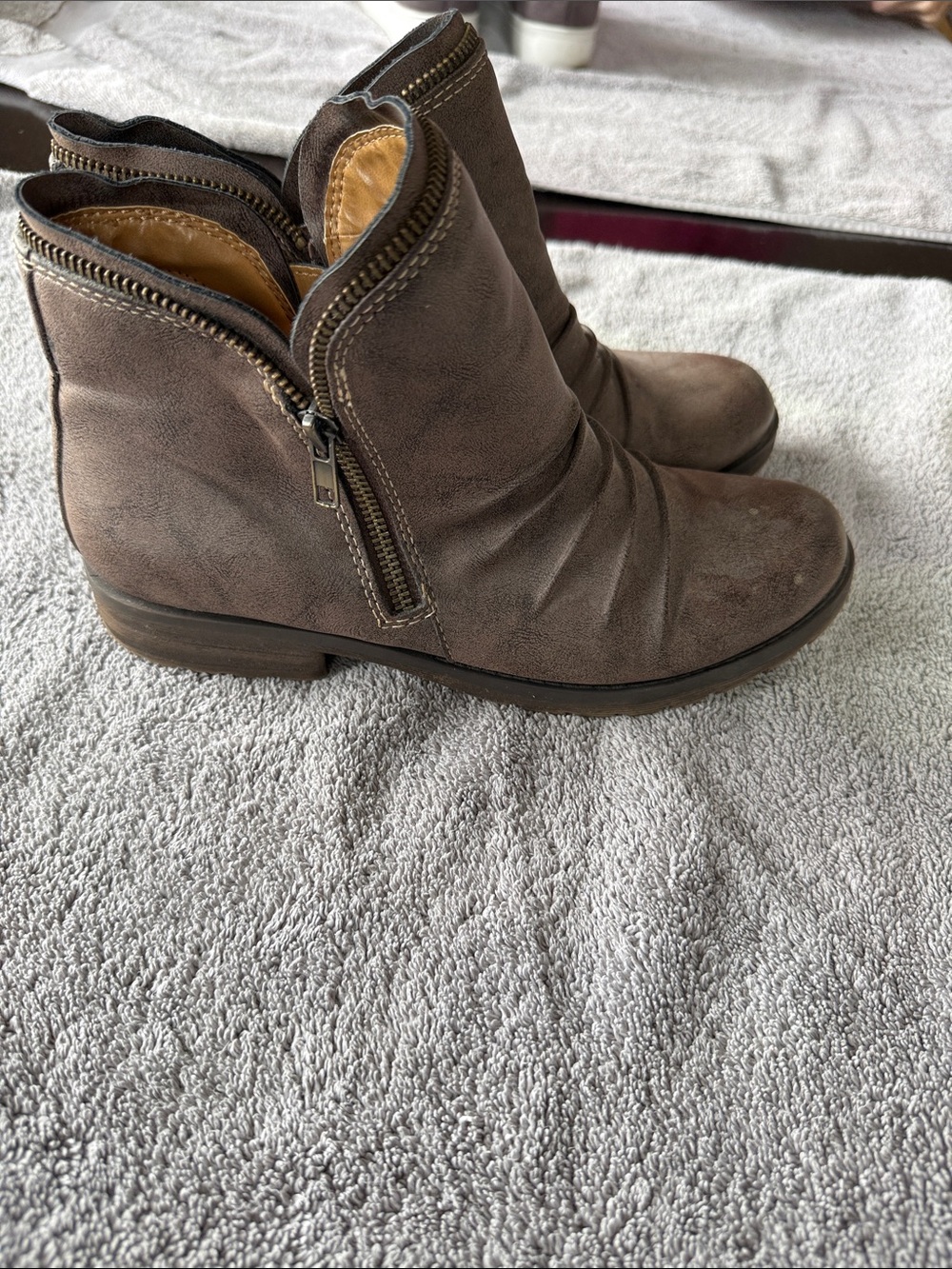 Natural Soul Brown Side-Zip Ankle Booties